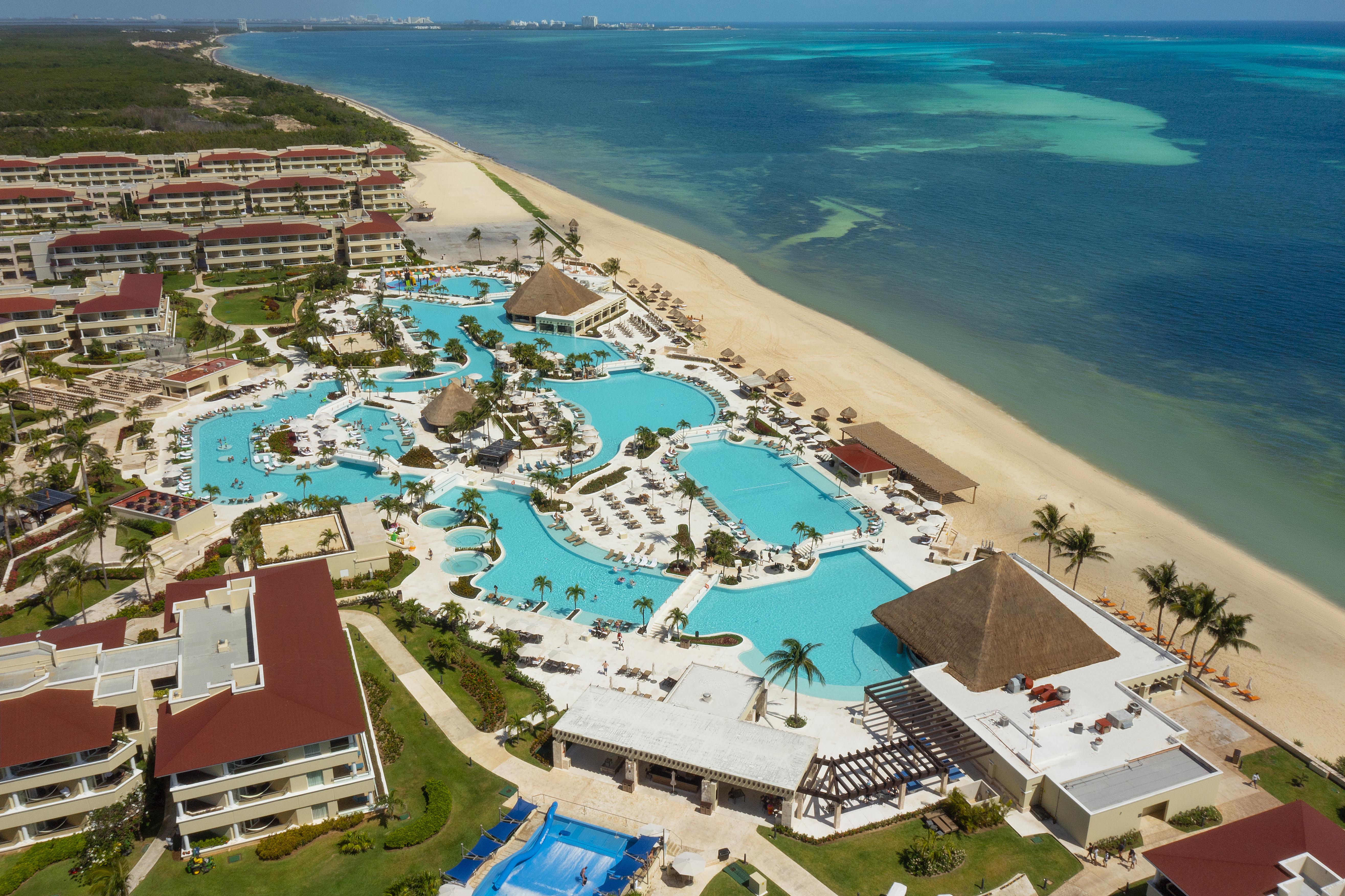 Moon Palace Cancun - Alfredo V. Bonfil